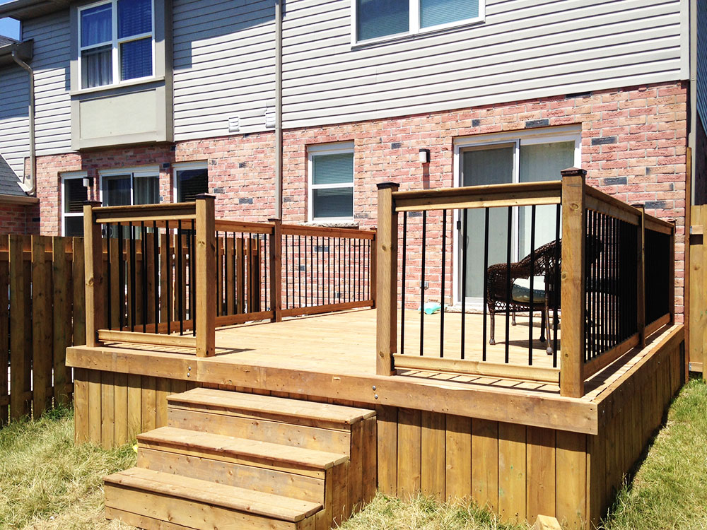 Custom deck build in Kitchener
