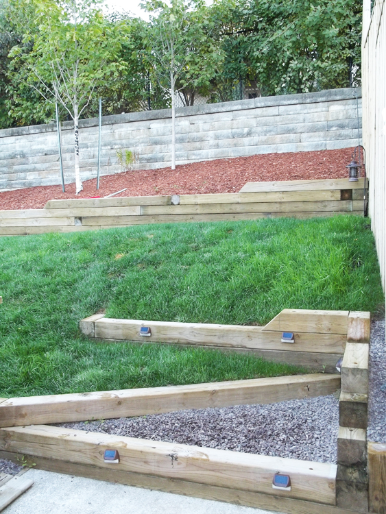 Retaining wall built by Yard Worx